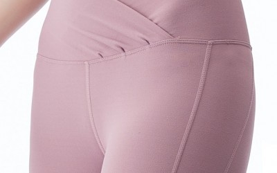 Expectant Mothers Should Pay Attention To Practicing Yoga? What Kind Of Yoga Pants Should I Wear?